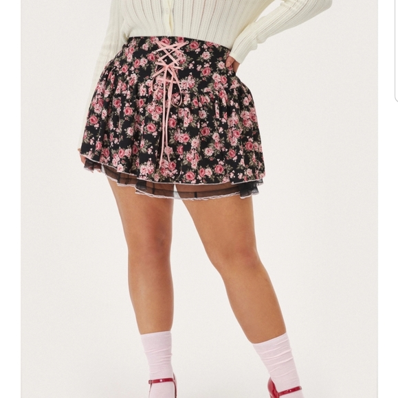 Floral Lace Up Skirt - Picture 3 of 6